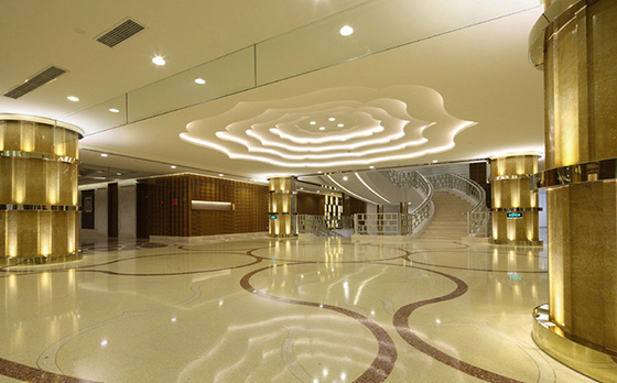 使用91免费看片网站防火板装修的静雅海鲜高档餐厅大厅