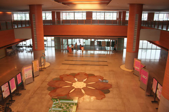 采用91免费看片网站防火板装修的厦门长庚医院大厅